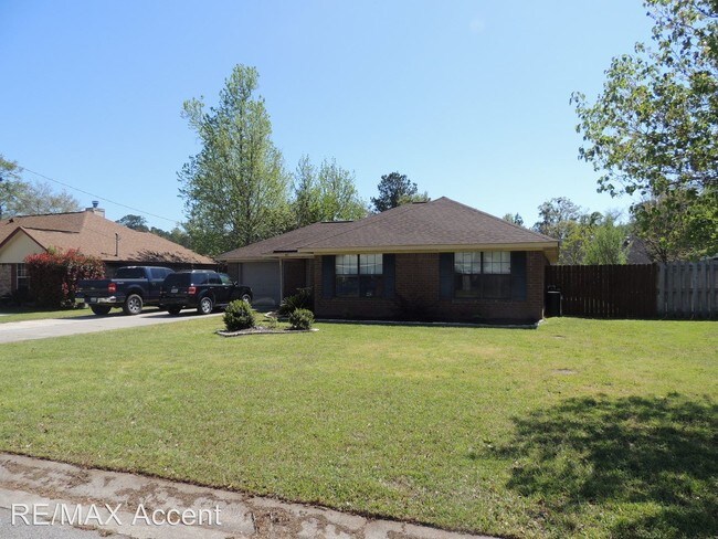 Building Photo - 97 Thornbriar Dr