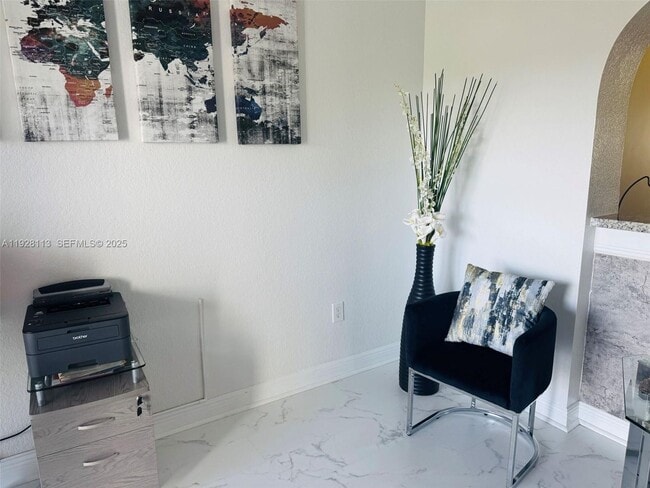 Foto del edificio - 10700 NW 66th St