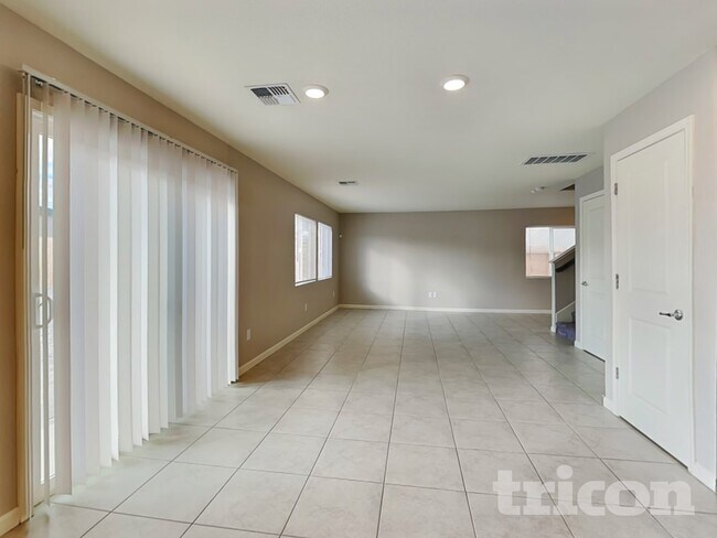 Foto del edificio - 8962 Wolf River Dr