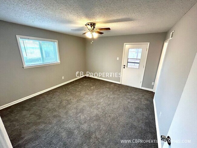 Foto del edificio - 5315 Yale Rd