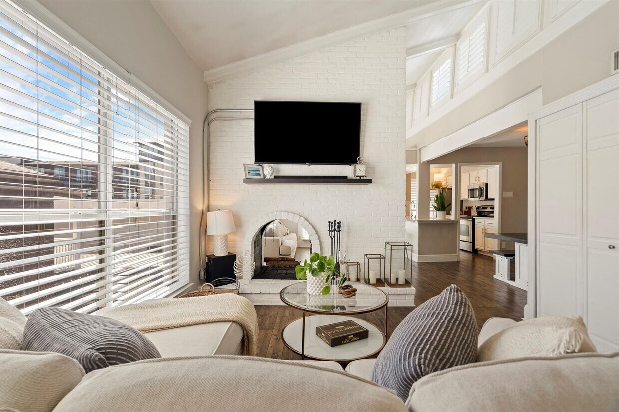 Foto principal - 5916 Sandhurst Ln