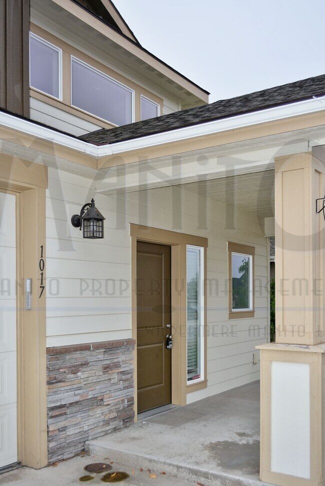 Building Photo - Eagle Ridge Gem