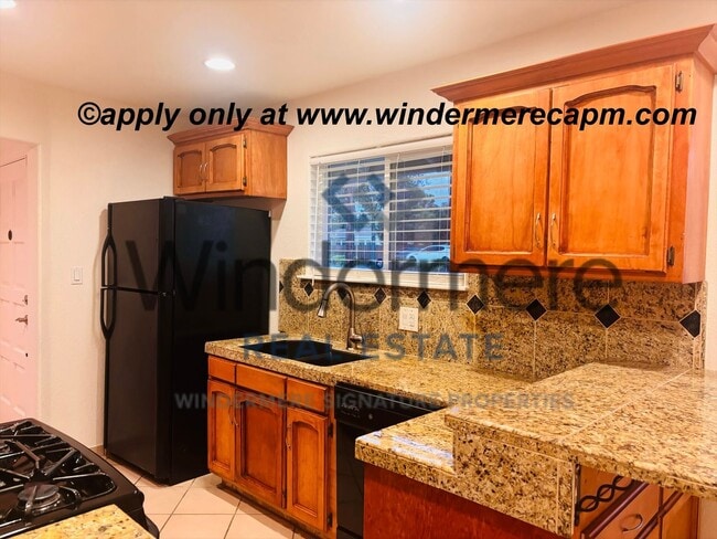 Foto del edificio - Charming 3 Bedroom Home with Bonus Room & ...