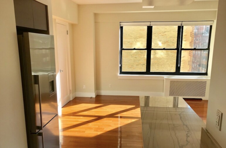 COMMON AREA - 403 E 57th St