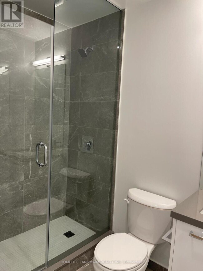 Photo du bâtiment - 195 McCaul St