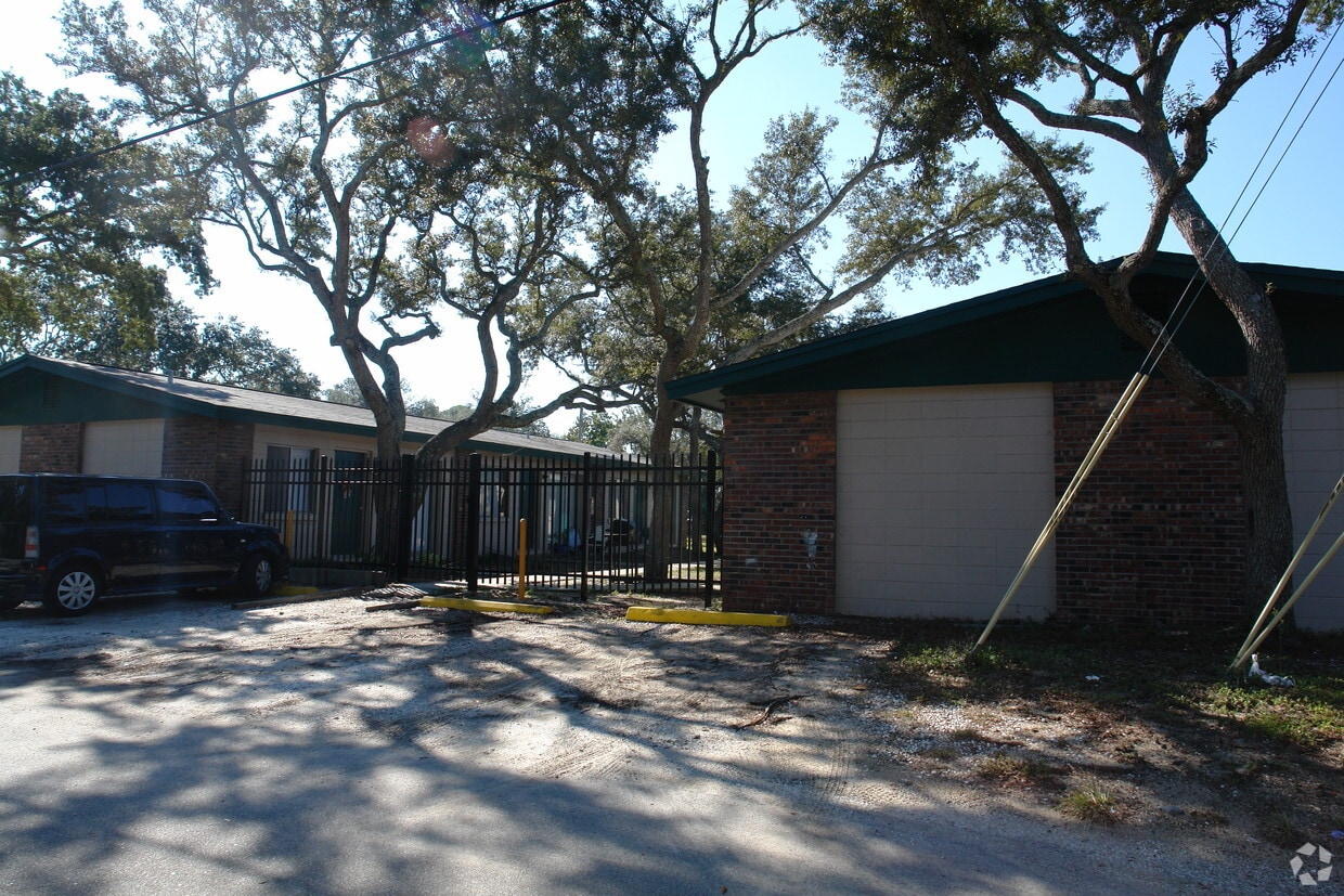 Primary Photo - 310 Bella Vista Rd