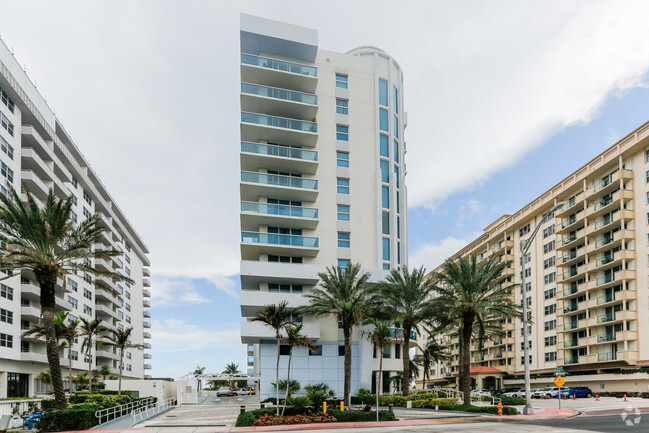 Foto del edificio - Waverly Surfside Beach