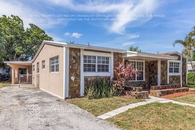 Building Photo - 3531 SW 15th Ct