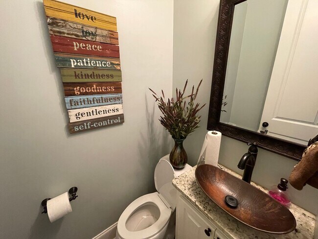 Foto del edificio - Home For Rent in Madison