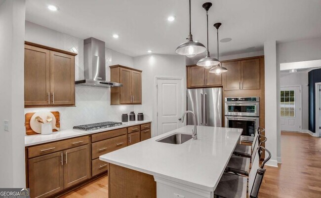 Building Photo - 74 Fairway Dr