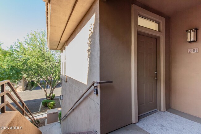 Foto del edificio - 20100 N 78th Pl