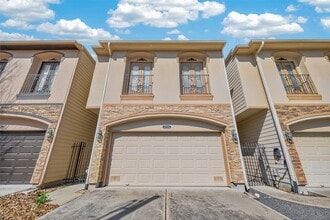 Building Photo - 5708 Petty St