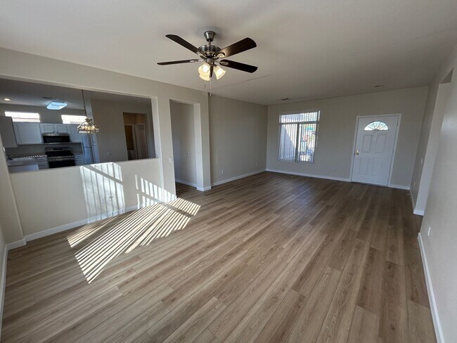 Foto del edificio - 14759 W Gunsight Dr