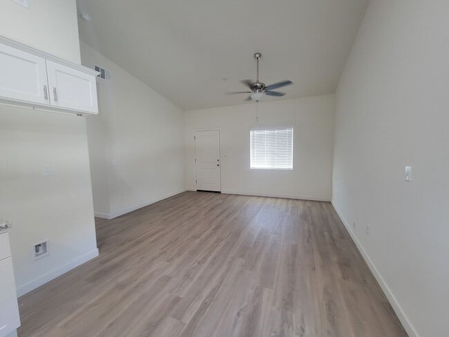 Building Photo - 8520 Grandy St