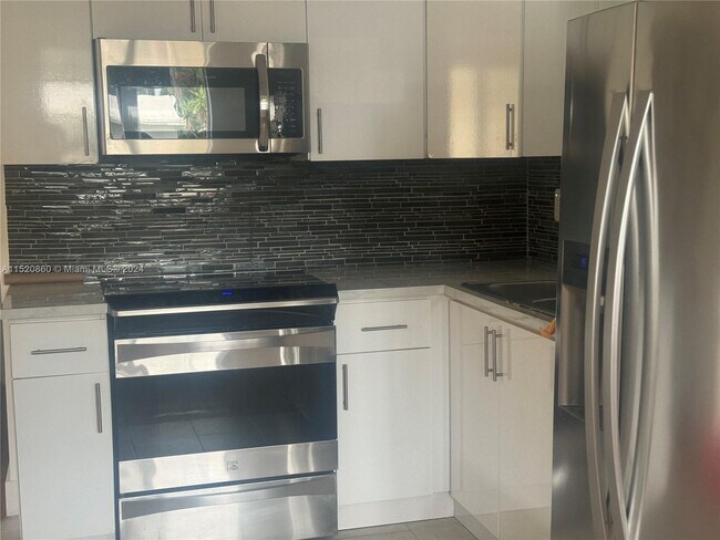 Foto del edificio - 2300 SW 58th Ave