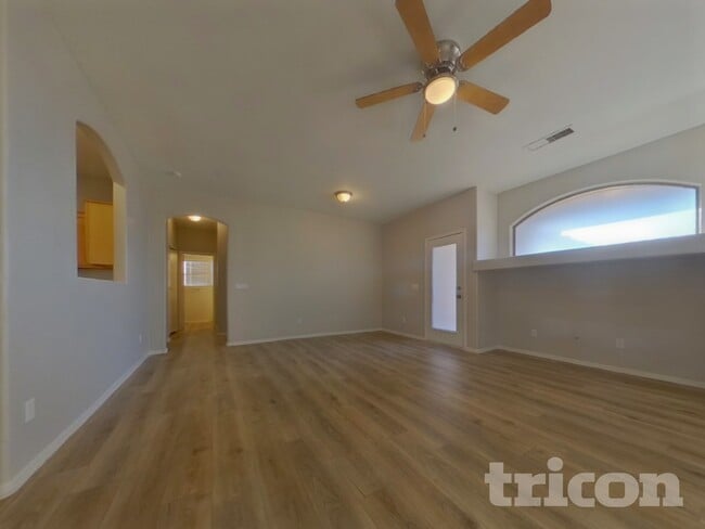 Building Photo - 8523 W Papago St