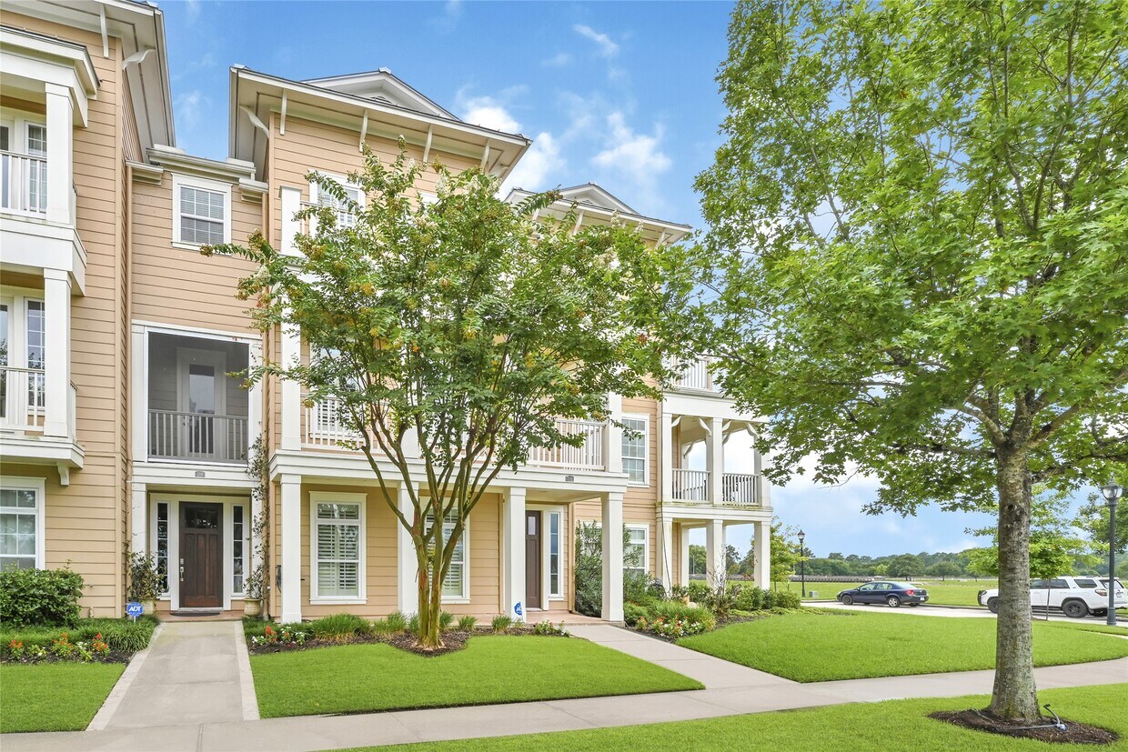 Foto principal - 210 Breezy Way