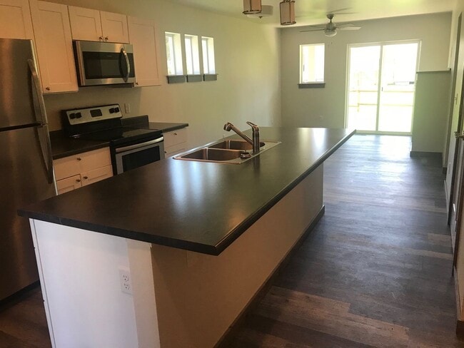 Building Photo - 4046 Sunstone St