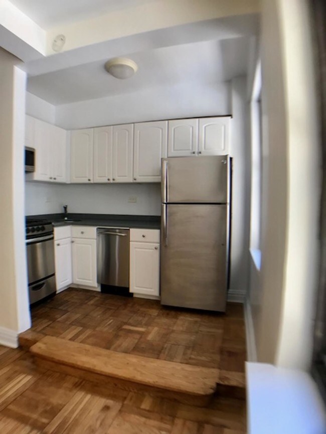 Building Photo - 141 East 56th Street