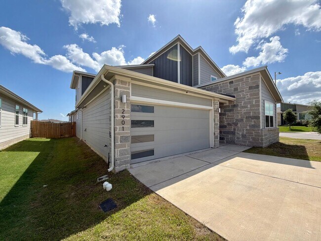 Foto del edificio - 2901 Louris Ln