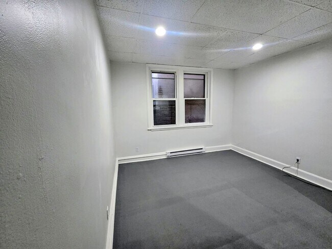 Building Photo - 42 N. 8th Street