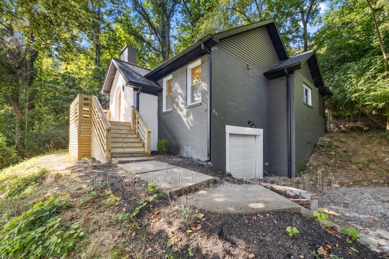 Photo - 104 Overbrook Drive