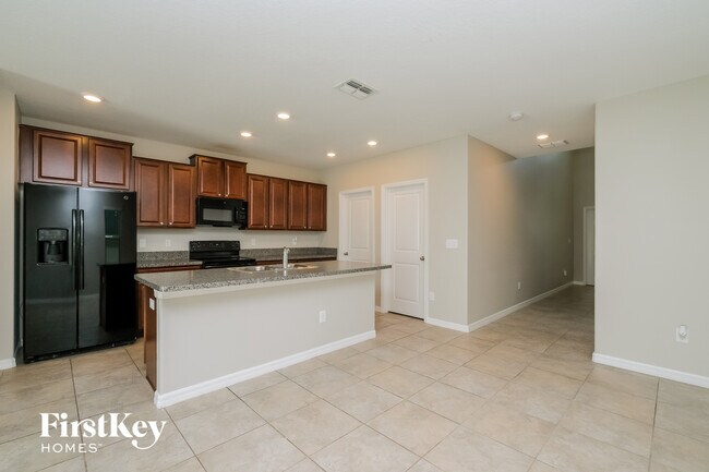 Foto del edificio - 7410 Pearly Everlasting Ave