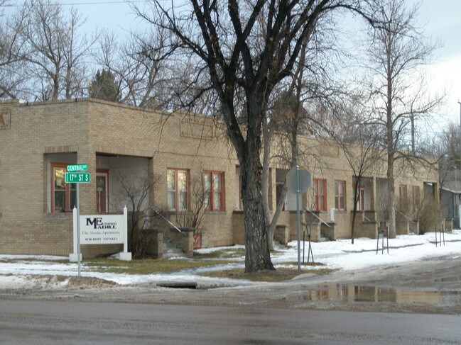 Exterior - 1 17th St S