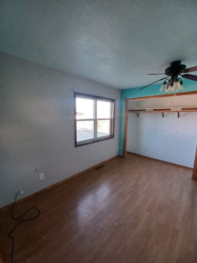 Foto del edificio - 3 bed, 2 bath