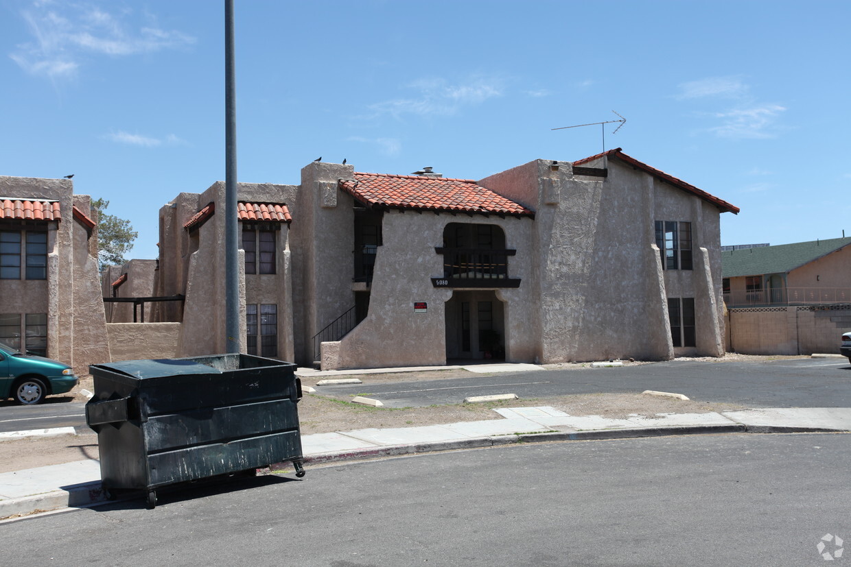 Building Photo - Palos Verde Villas