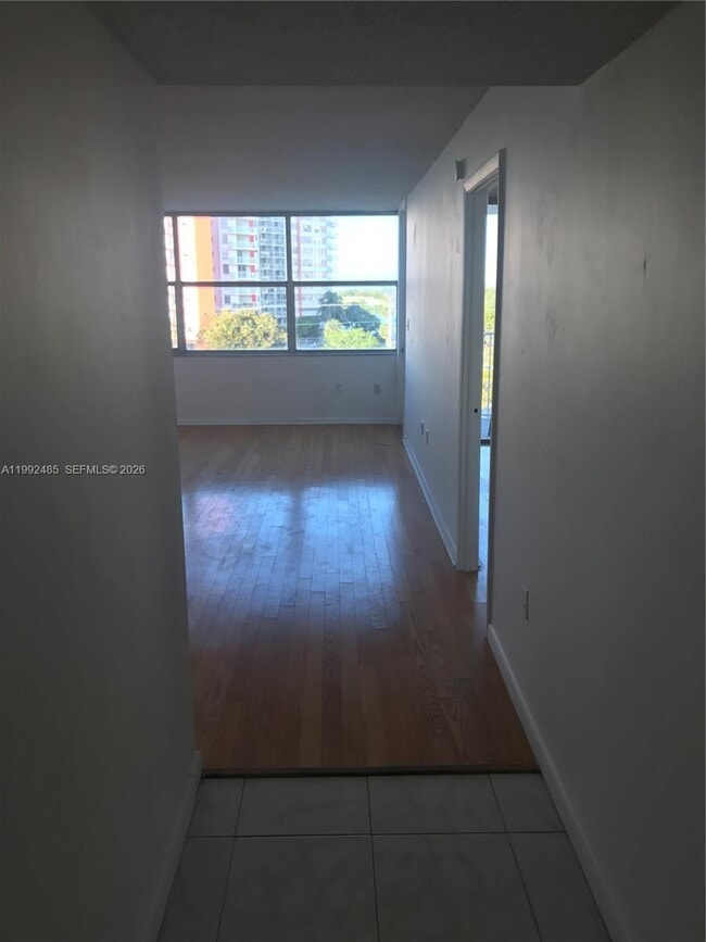 Building Photo - 1200 NE Miami Gardens Dr
