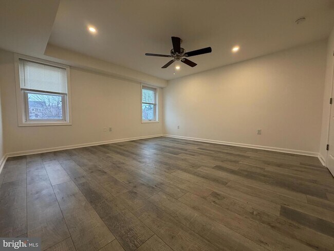 Foto del edificio - 45 E High St