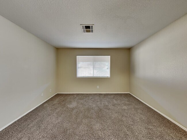 Building Photo - 2258 W Bowker St