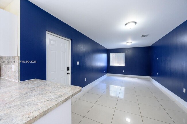 Foto del edificio - 4477 NW 23rd Ave