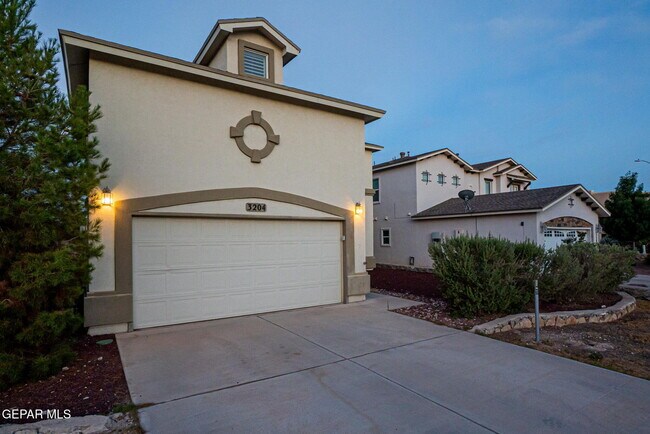 Building Photo - 3204 Merry Mdw