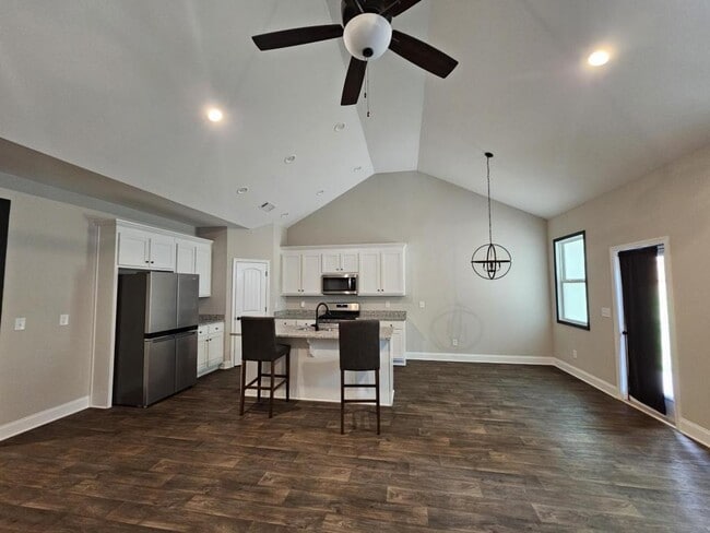 Building Photo - 205 Hospital Rd