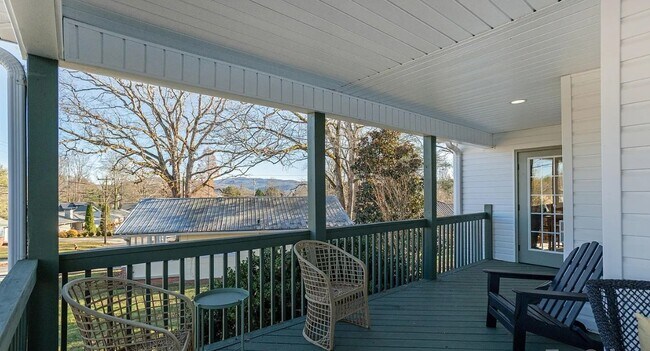 Foto del edificio - 477 Probart St