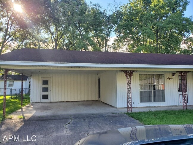 Building Photo - 4 br, 2 bath House - 808 West Rimes St.