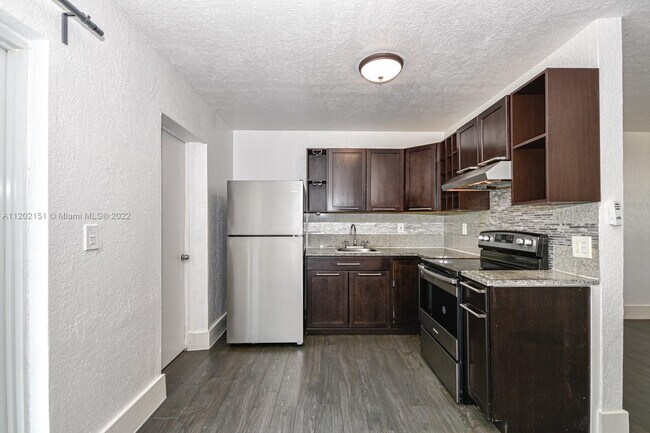 Foto del edificio - 14320 NE 18th Ave