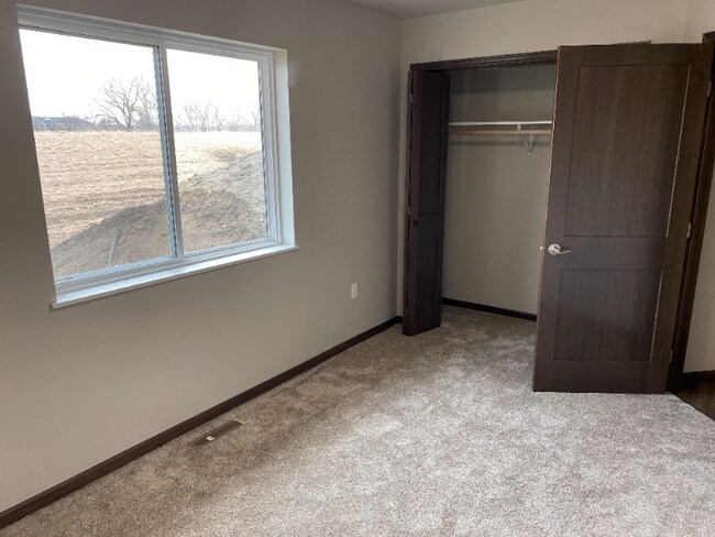 Foto del edificio - 4532 W Graceland Pl