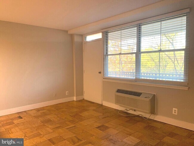 Foto del edificio - 2030 N Adams St