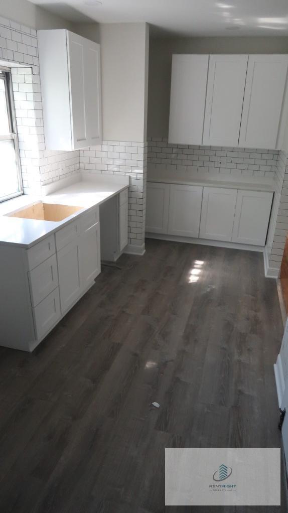 Building Photo - 2 bedroom in CHICAGO IL 60625