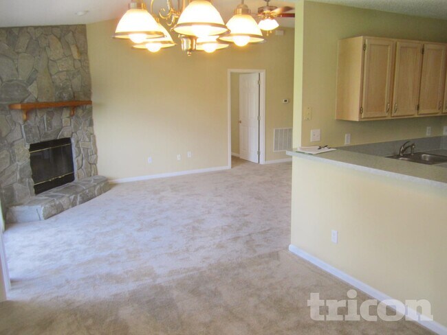 Building Photo - 3042 Waters View Cir