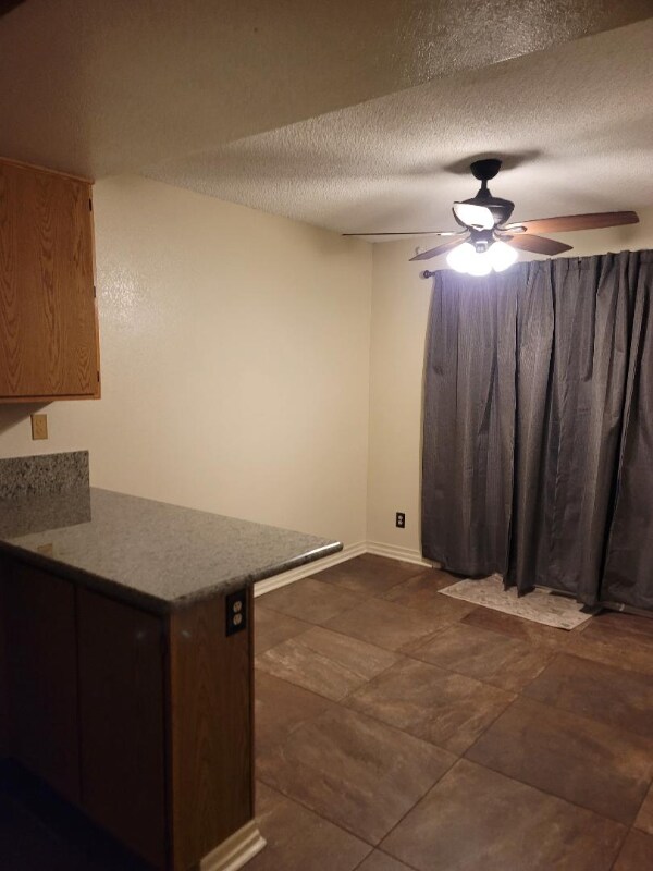 Primary Photo - 751 Higgins Rd