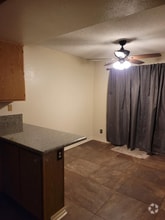 Building Photo - 751 Higgins Rd