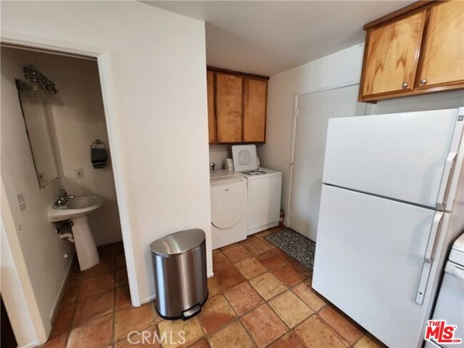 Foto del edificio - 37200 Glen Oaks Rd