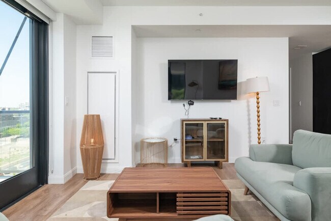 Building Photo - 151 N First St