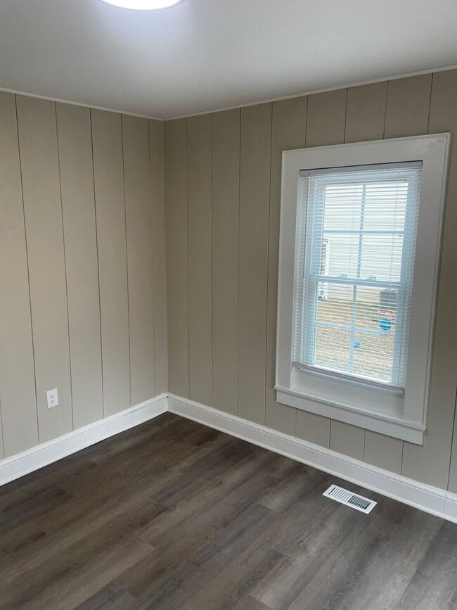 Photo - 4891 Doris St House