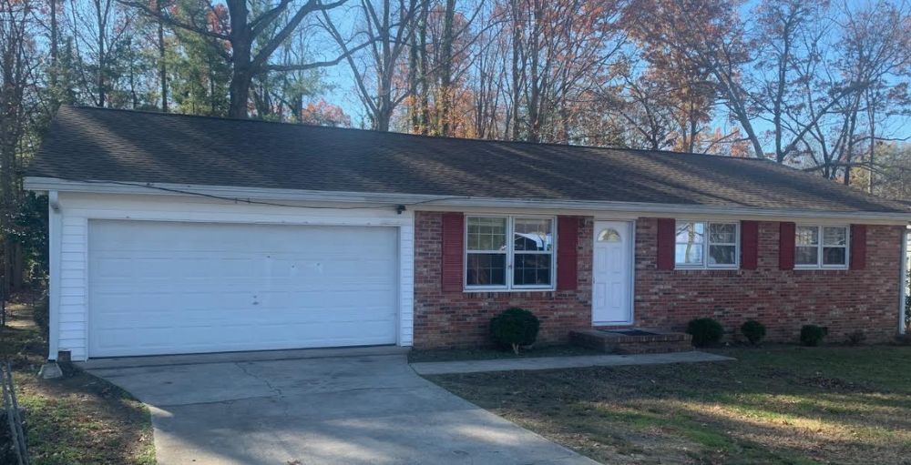 Brick Ranch Home House Rental in Taylors, SC