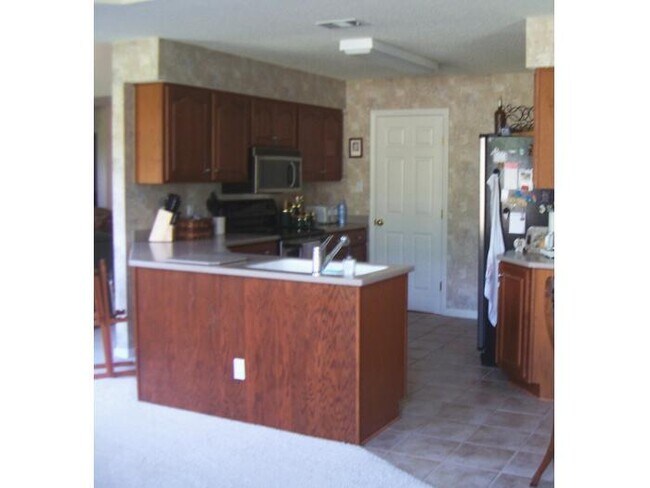 Building Photo - Mainstreet Subdivision